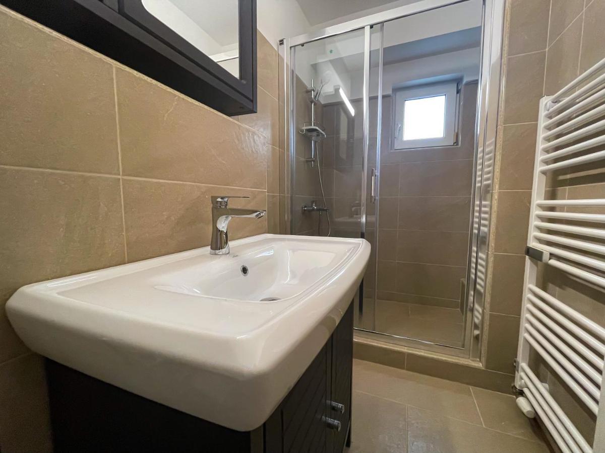 National Arena Mega Mall Elana Apartment Bucarest Esterno foto